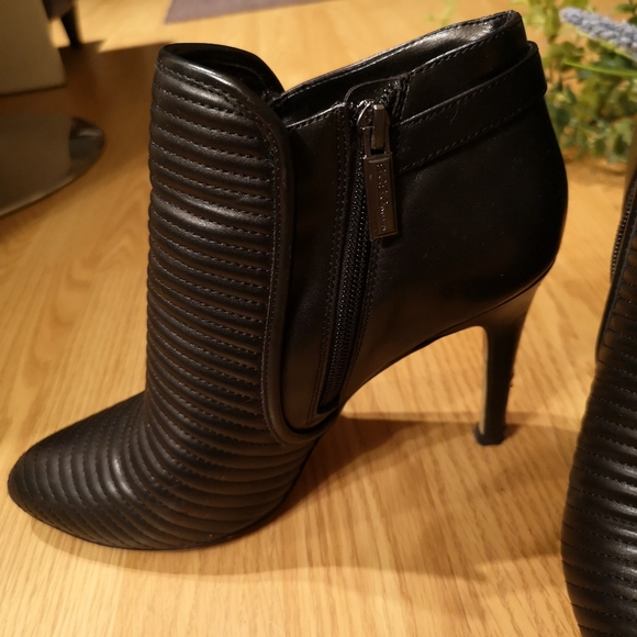 BCBGeneration Benci Quilted Black Ankle Booties - Picture 6 of 16